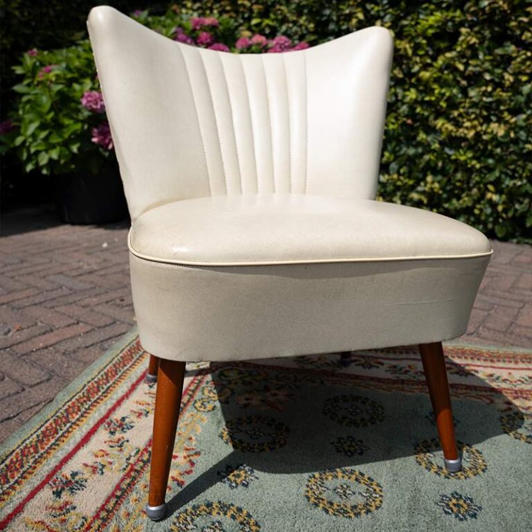 Bruiloft decoratie vintage style Cocktail stoel